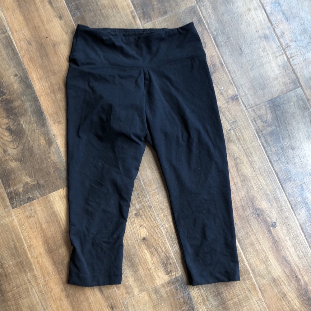 Black Balance Capris
